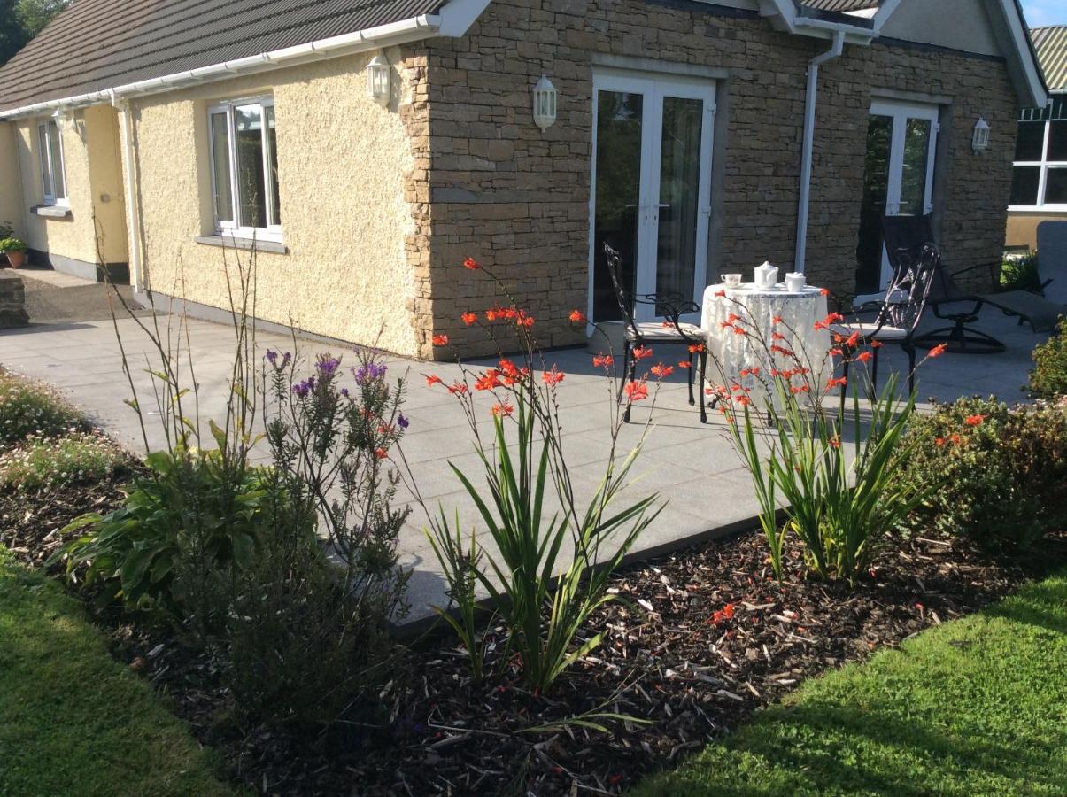 Pembrokeshire Fields Hotell Haverfordwest Exteriör bild