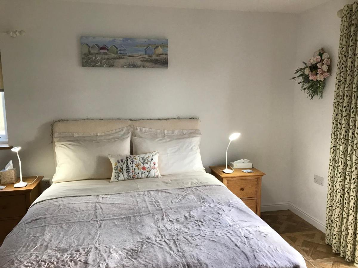 Pembrokeshire Fields Hotell Haverfordwest Exteriör bild